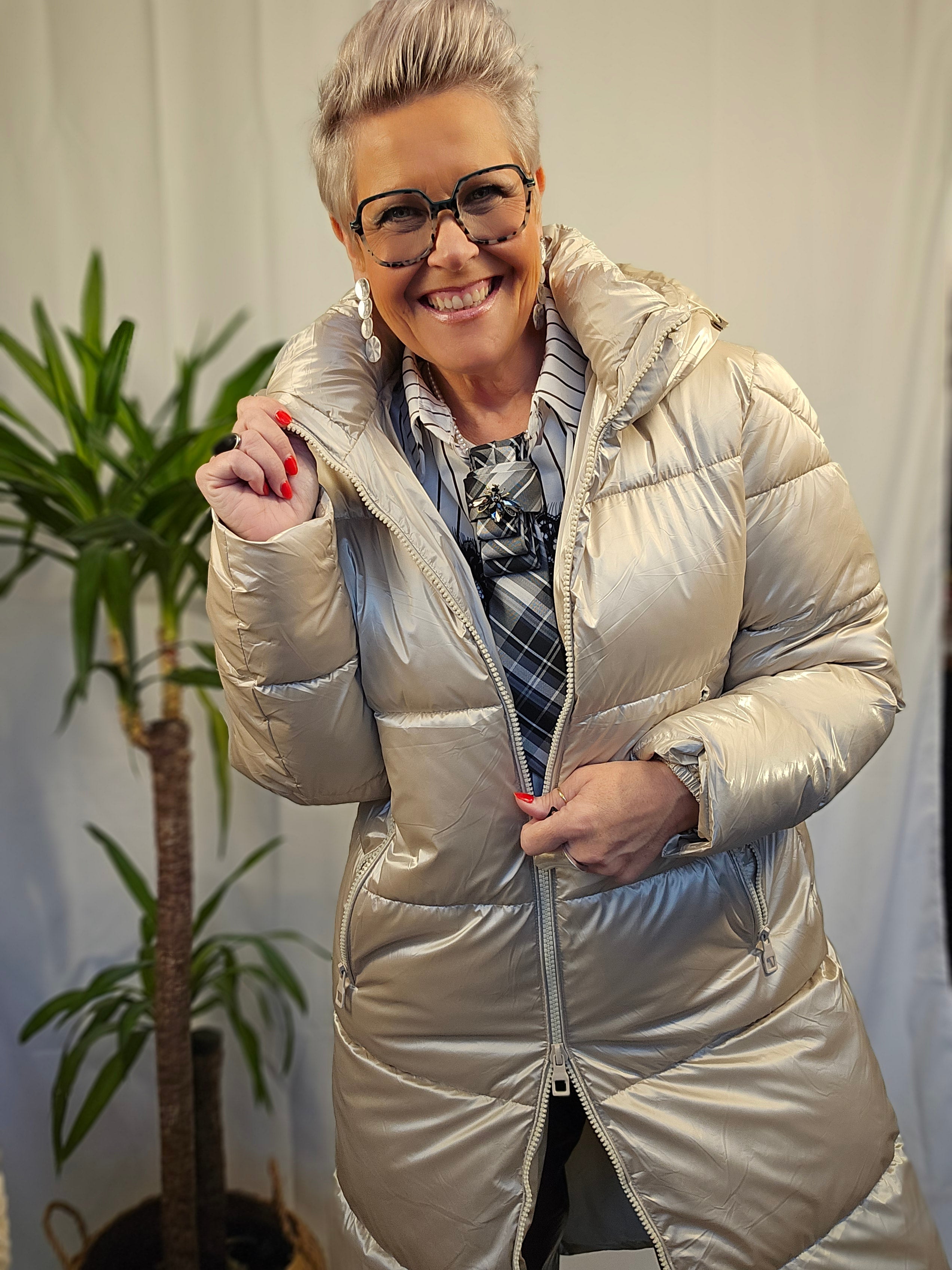 Selected Variant Image